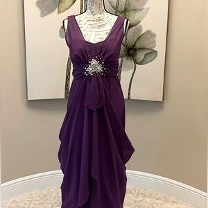 Jo Rubio Bespoke Gown – Elegant Purple Chiffon Beaded Detail: Fits Size 4-6